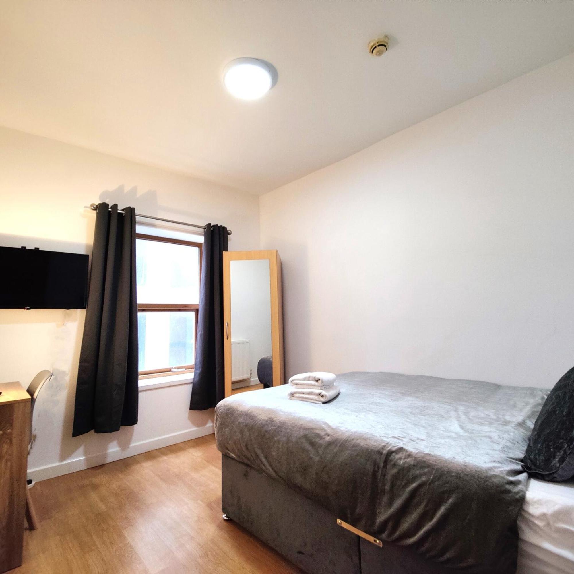 Liverpool City Centre Private Rooms Including Smart Tvs - With Shared Bathroom Exterior foto